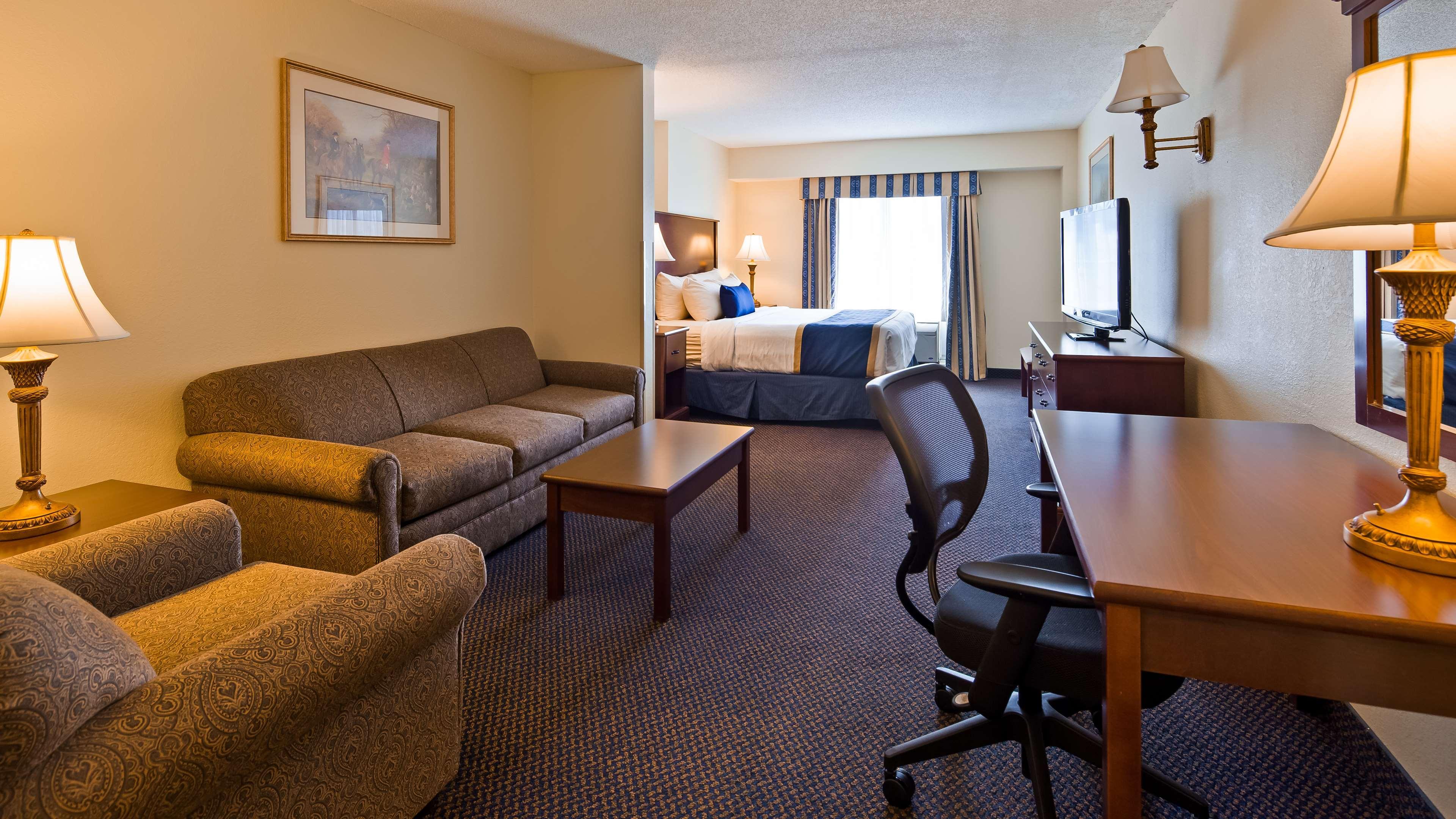Hotel Western Crossroads &