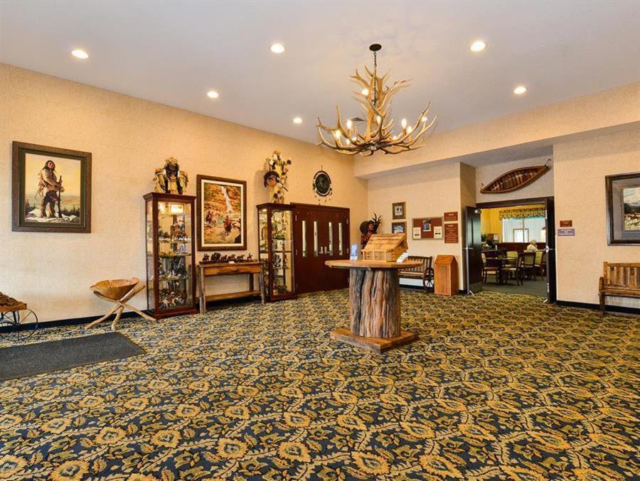 Western Crossroads & Hotel 3*