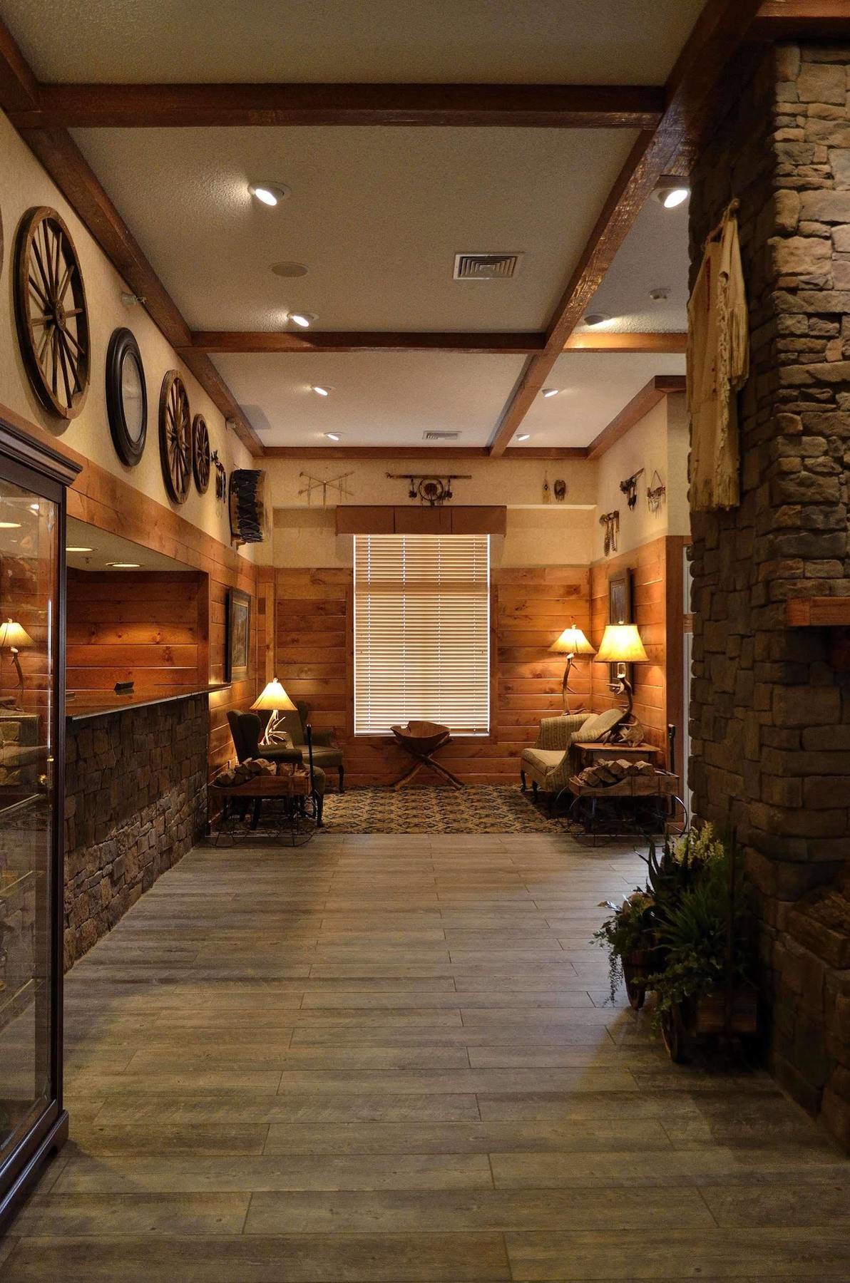 Hotel Western Crossroads &