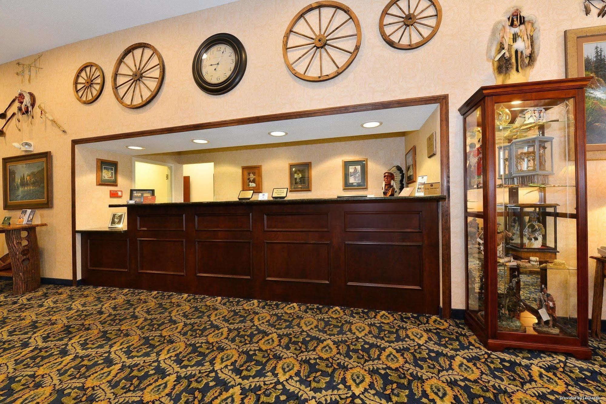 Hotel Western Crossroads &